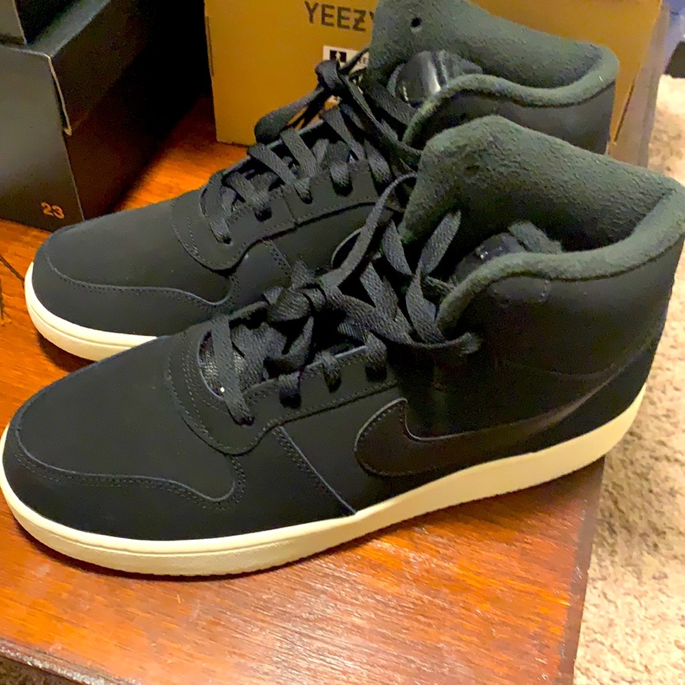 Nike Ebernon Mid SE Black AV2478-001 with fleece